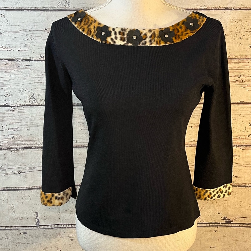 J.A.C. Stretchy 3/4 sleeve Top with Faux Fur/Floral Neckline-Medium